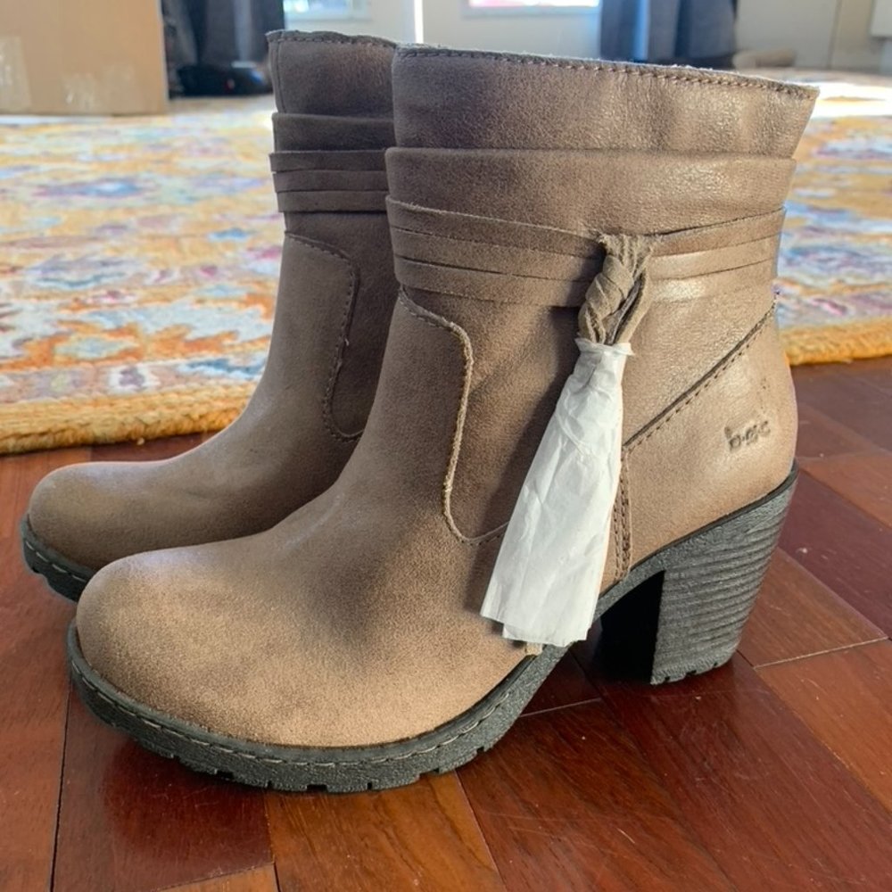 b.o.c. Heeled Boots with Fringe Zippers, Size 6 - NEVER WORN